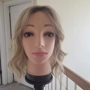 Kayla Wig In Vanilla Bean Rooted BNWT (Discontinued Color)